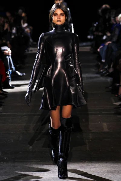 Look 2